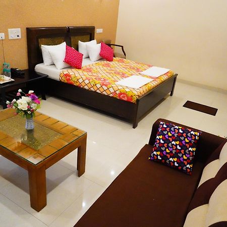 Отель Vinayagam Residency Arcot Экстерьер фото