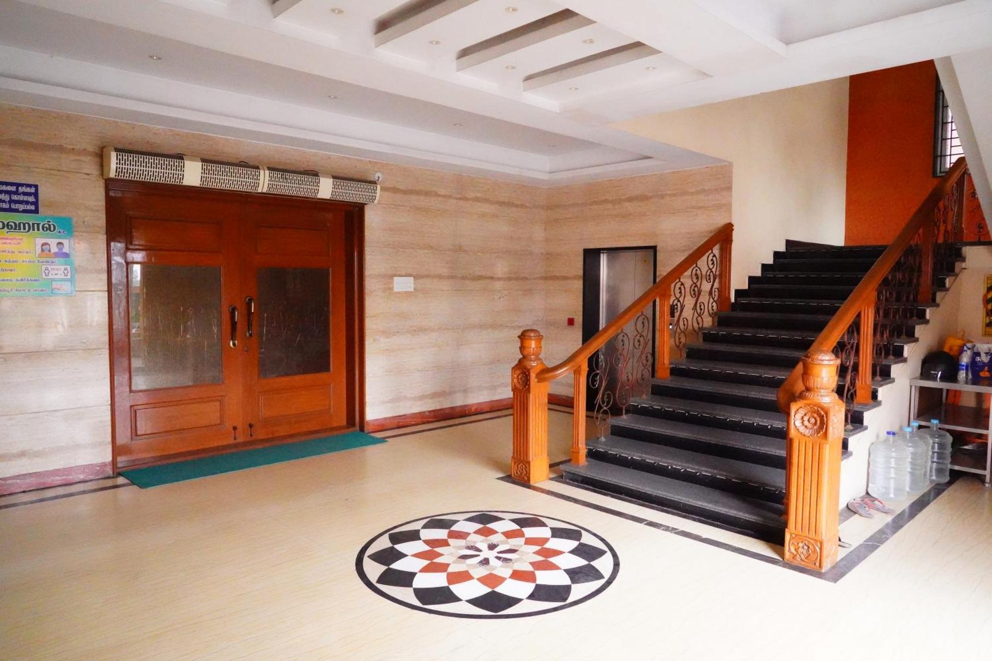Отель Vinayagam Residency Arcot Экстерьер фото