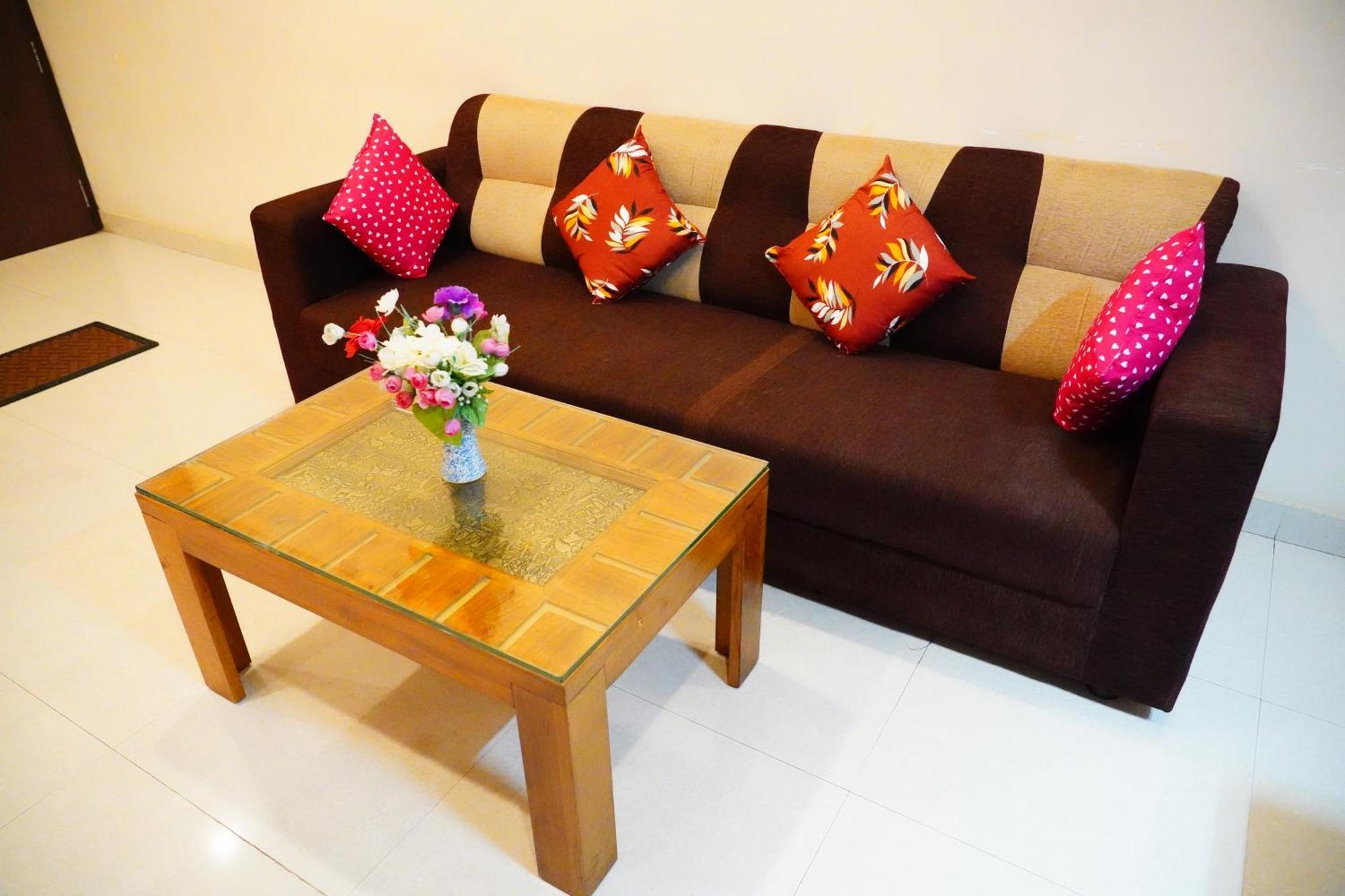 Отель Vinayagam Residency Arcot Экстерьер фото
