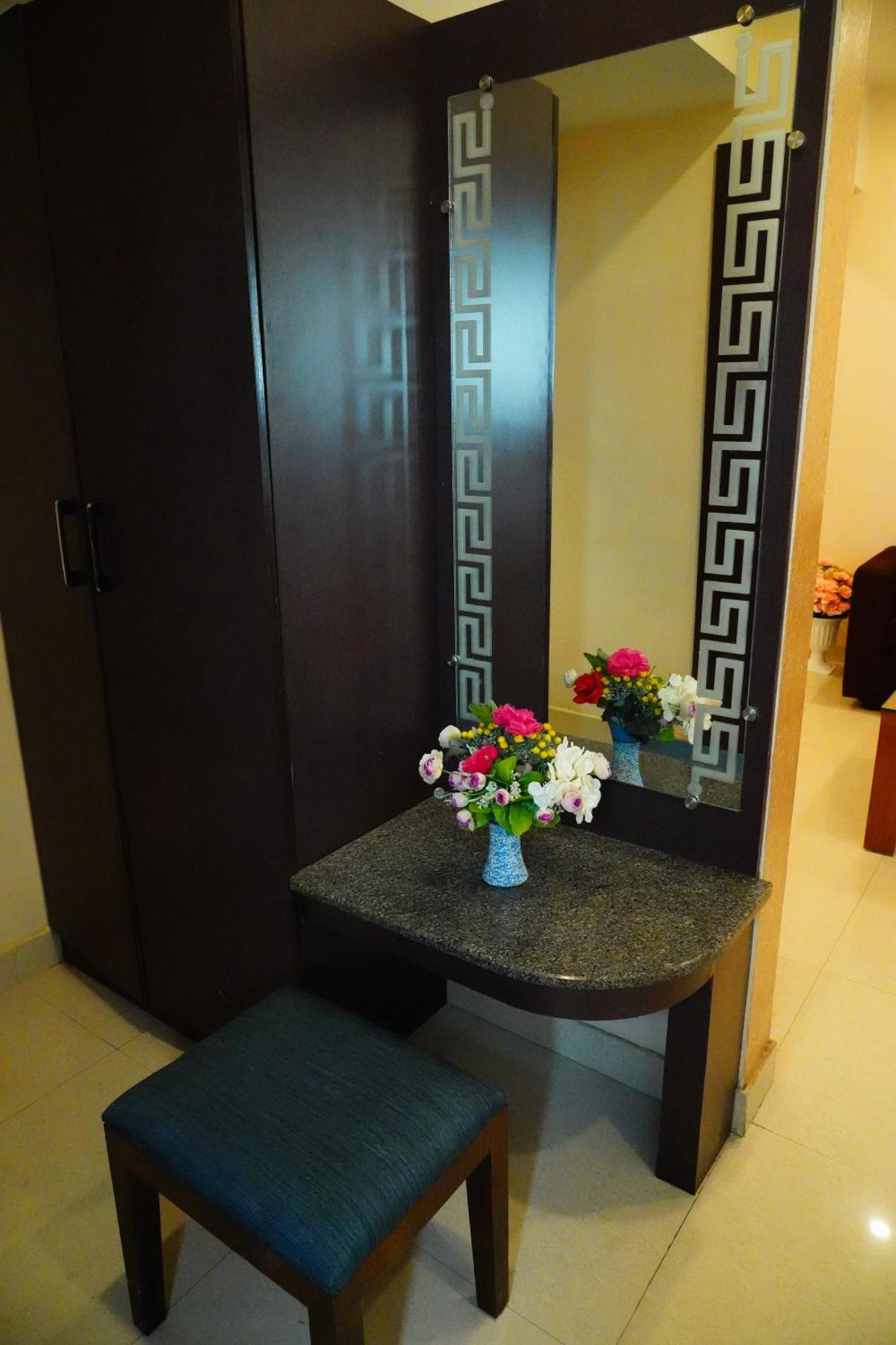 Отель Vinayagam Residency Arcot Экстерьер фото