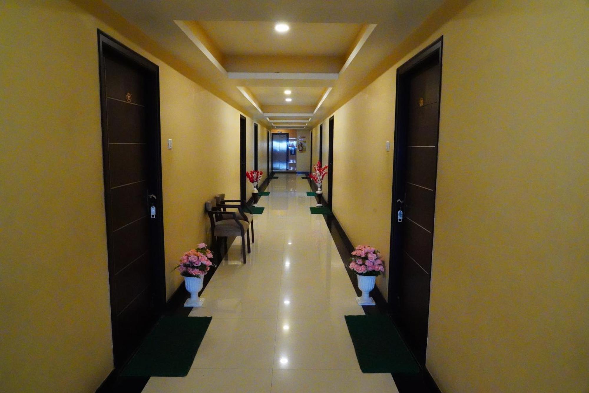 Отель Vinayagam Residency Arcot Экстерьер фото