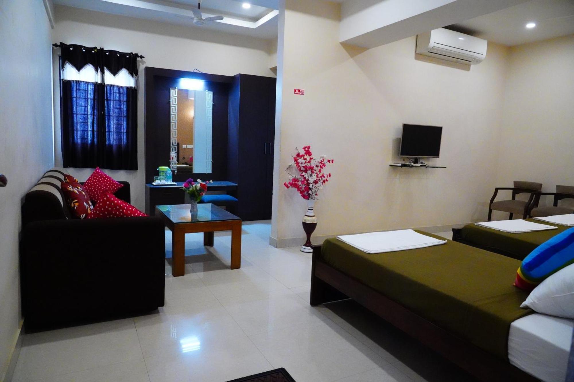 Отель Vinayagam Residency Arcot Экстерьер фото