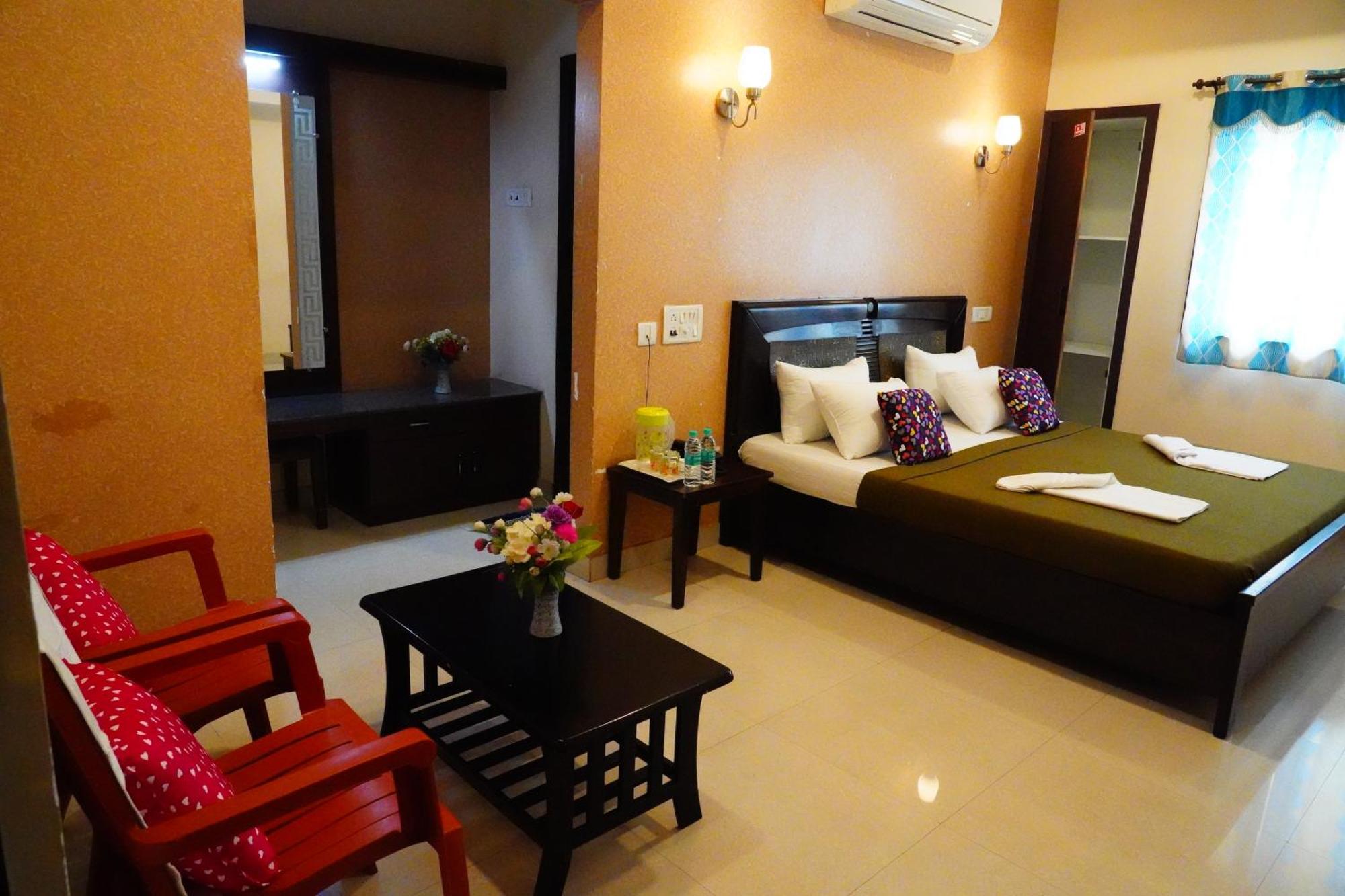 Отель Vinayagam Residency Arcot Экстерьер фото
