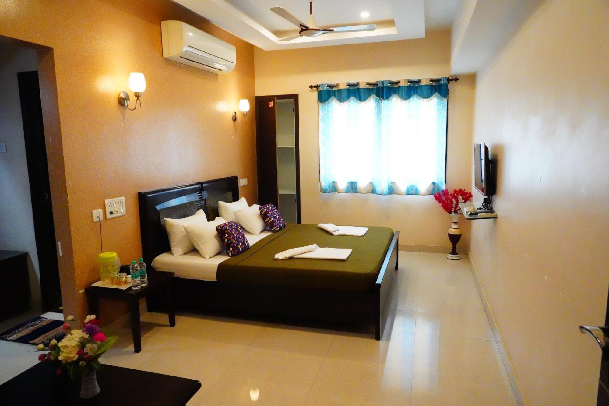 Отель Vinayagam Residency Arcot Экстерьер фото