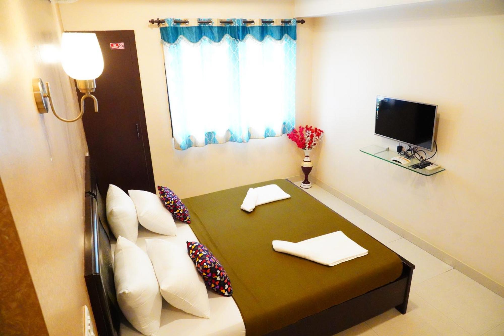 Отель Vinayagam Residency Arcot Экстерьер фото